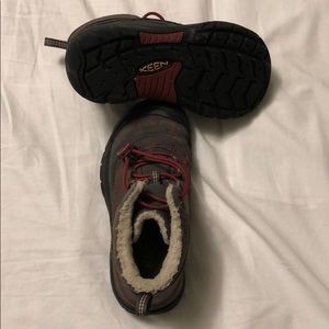 KEEN kids boots size 1